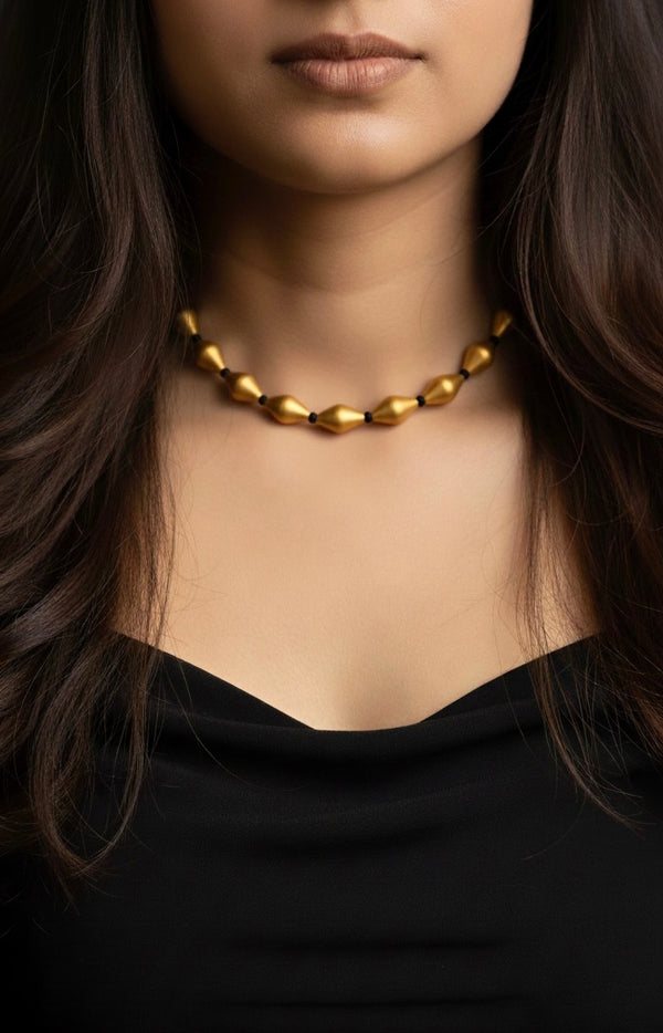 Single Line Gold Short Dholki
